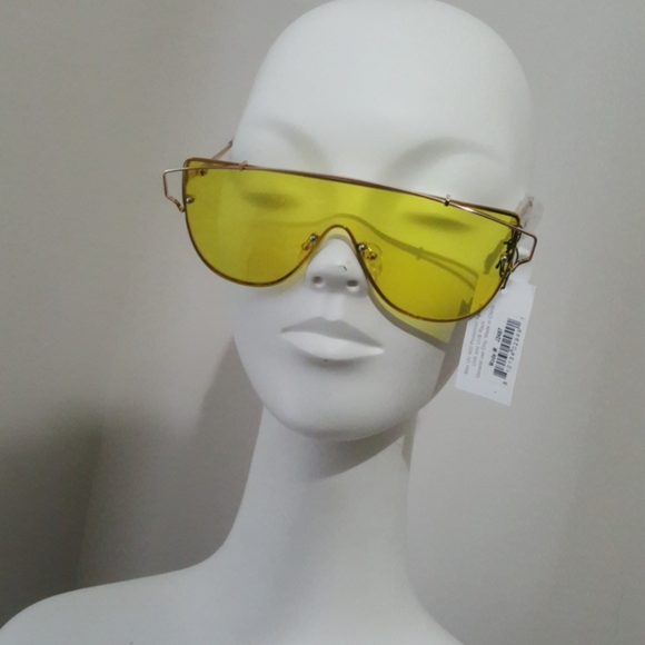 Accessories - Goldtone rimmed yellow lens sunglasses  nwt
